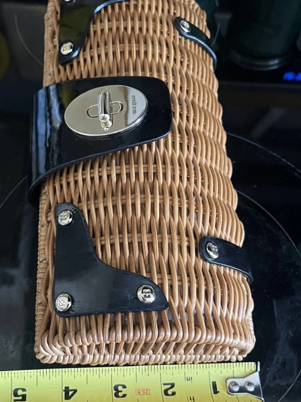 ♠️ KATE SPADE ♠️ Woven Straw Shoulder Bag with Black Leather Trim - Picture 4 of 16